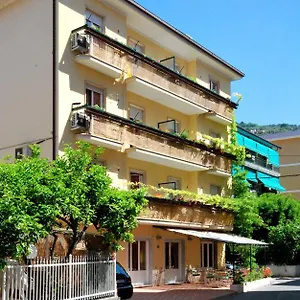 Glicini 2* Finale Ligure