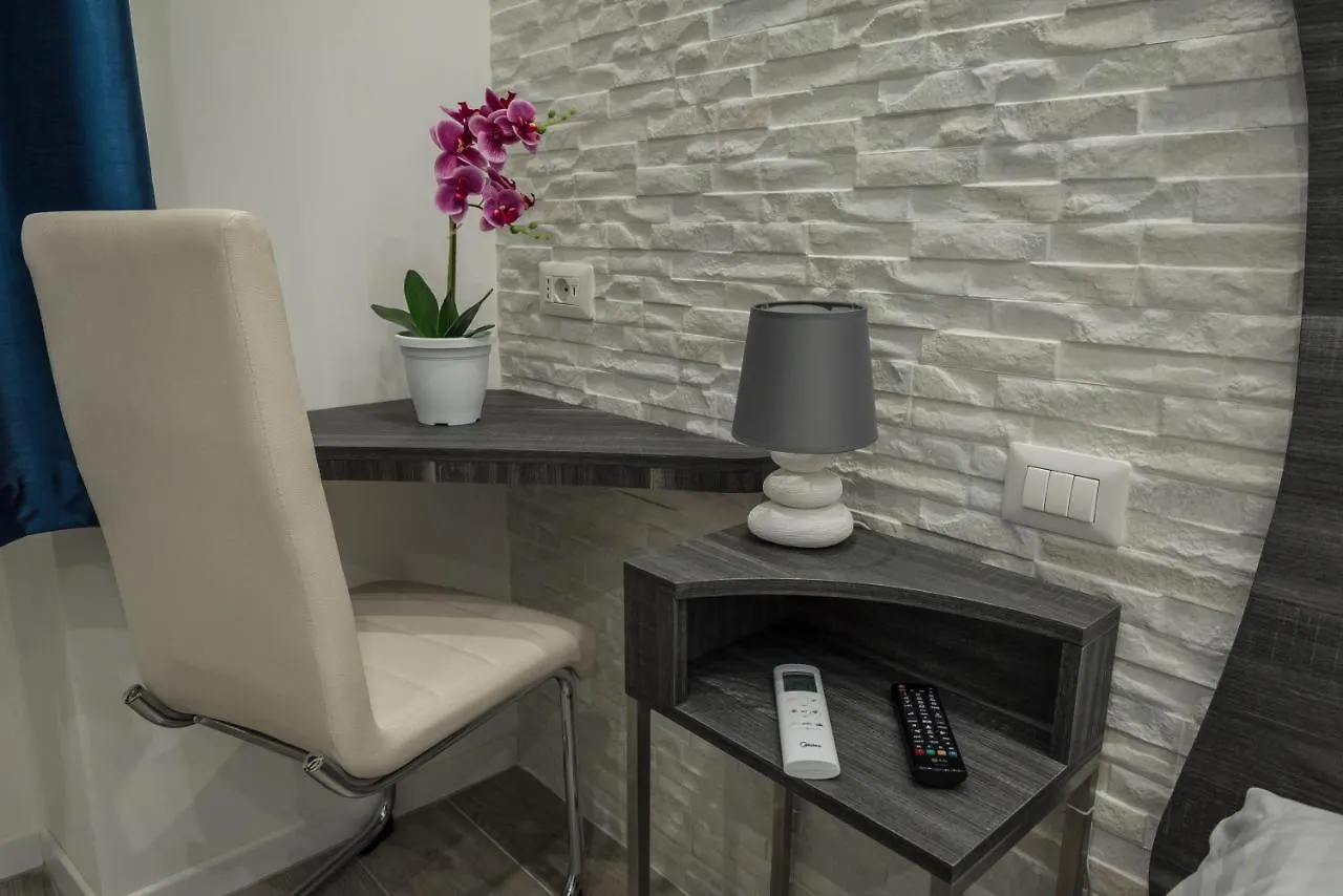 ** فندق مبيت وإفطار تاورمينا B&B Elegance إيطاليا
